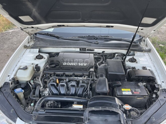 Hyundai Sonata-10