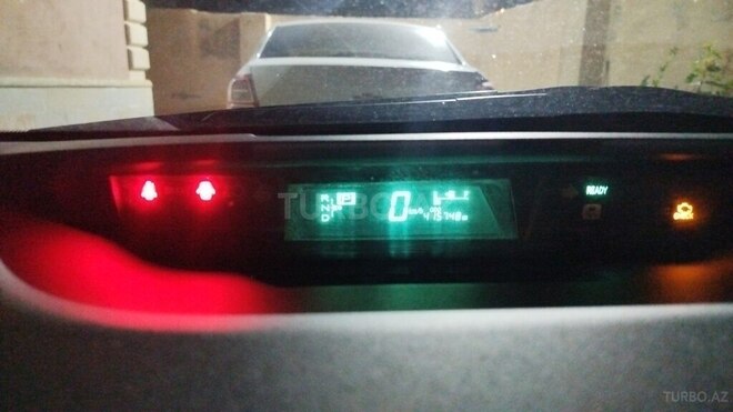 Toyota Prius-3
