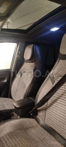 Toyota RAV4-4