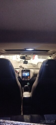 Toyota RAV4-8