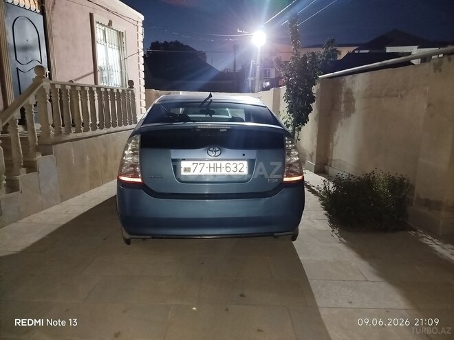 Toyota Prius-2