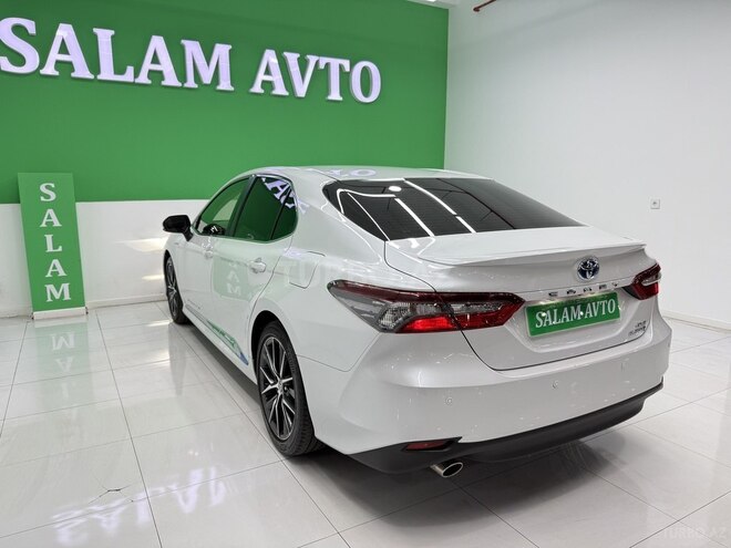 Toyota Camry-6