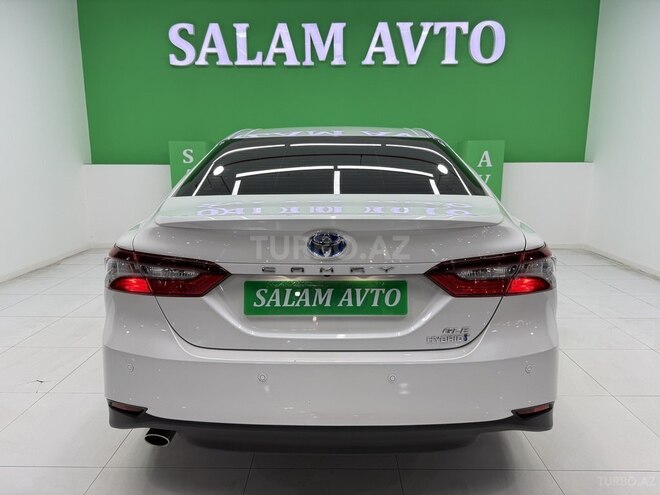 Toyota Camry-5