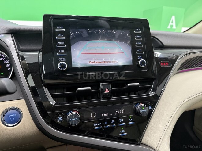 Toyota Camry-14