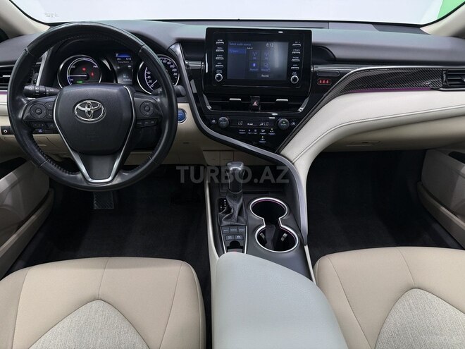 Toyota Camry-9
