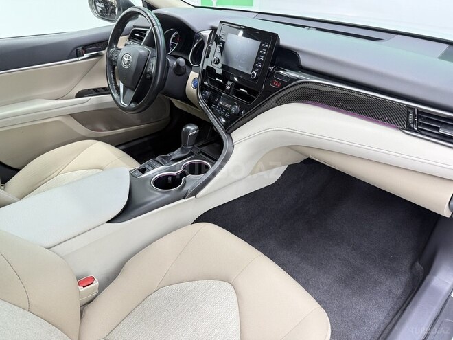 Toyota Camry-10