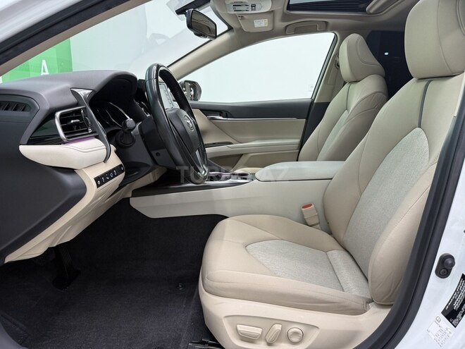Toyota Camry-7