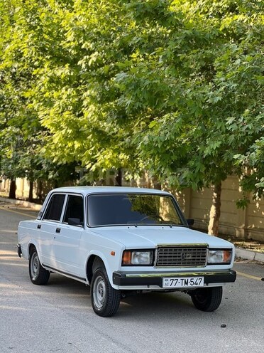 LADA (VAZ) 2107-2
