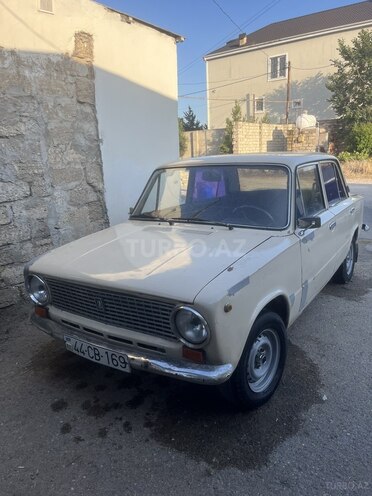 LADA (VAZ) 21011-2