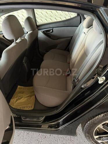 Hyundai Elantra-6