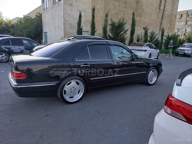 Mercedes E 200-8