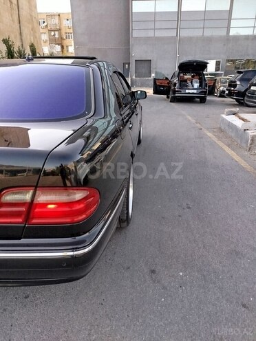 Mercedes E 200-6