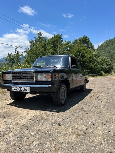 LADA (VAZ) 2107-1