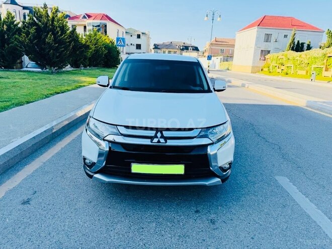 Mitsubishi Outlander-1