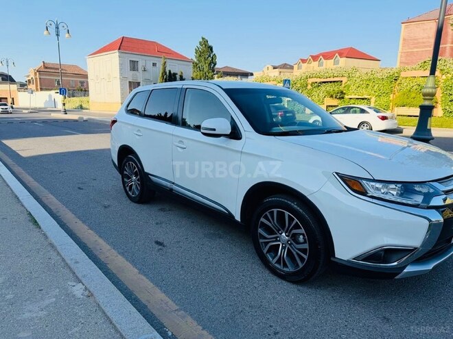 Mitsubishi Outlander-11