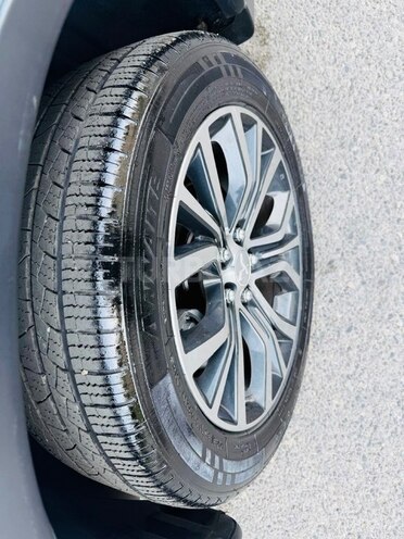 Mitsubishi Outlander-4