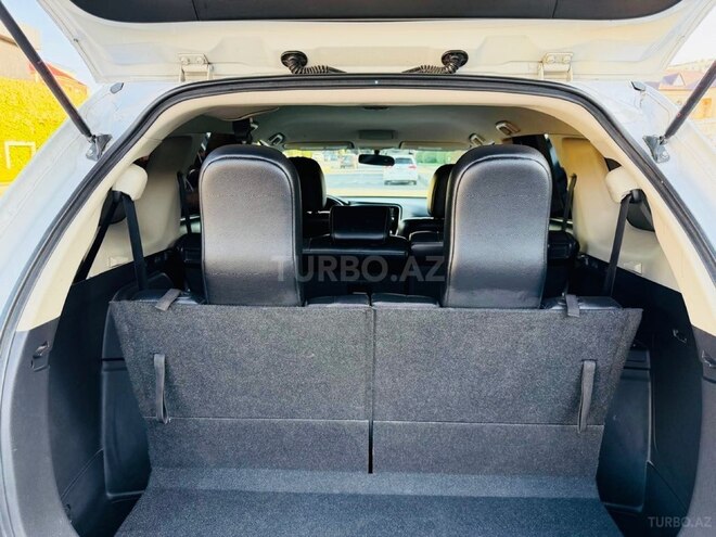 Mitsubishi Outlander-15