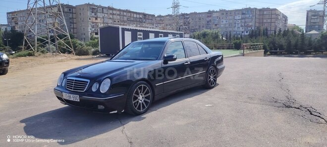 Mercedes E 320 4MATIC-17