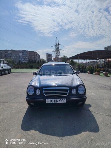 Mercedes E 320 4MATIC-20