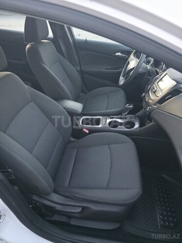 Chevrolet Cruze-13