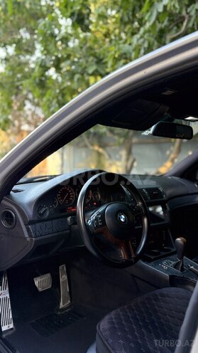 BMW 525-10