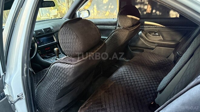 BMW 525-9
