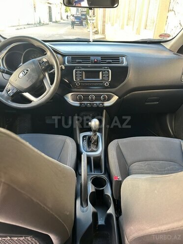 Kia Rio-5