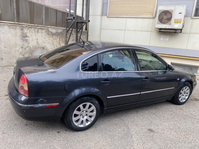 Volkswagen Passat-8
