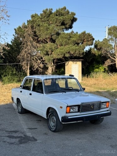 LADA (VAZ) 2107-2