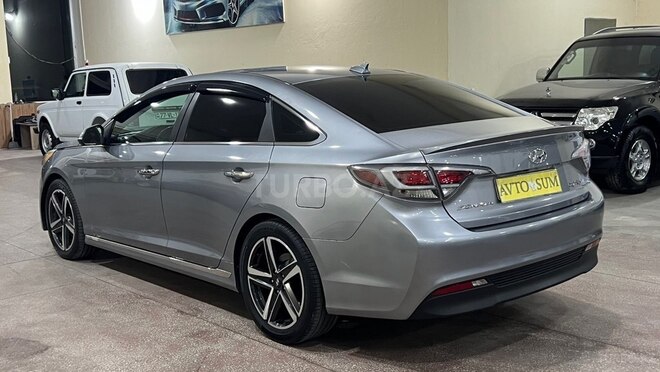 Hyundai Sonata-7