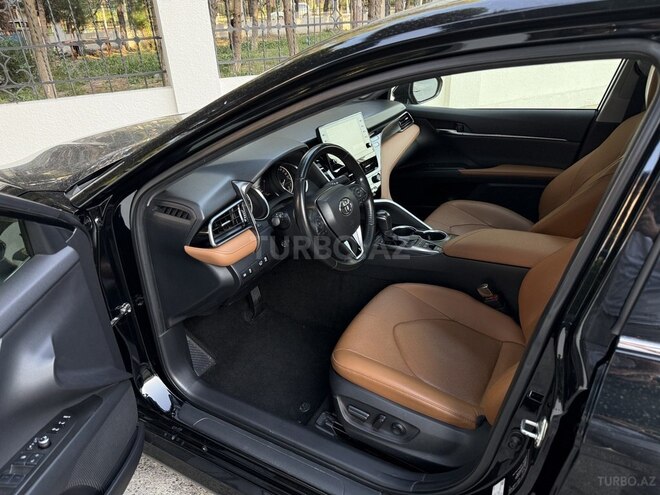 Toyota Camry-9