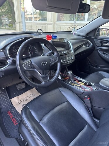 Chevrolet Malibu-8