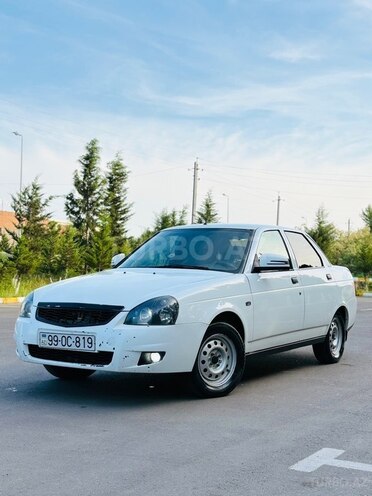 LADA (VAZ) Priora-1