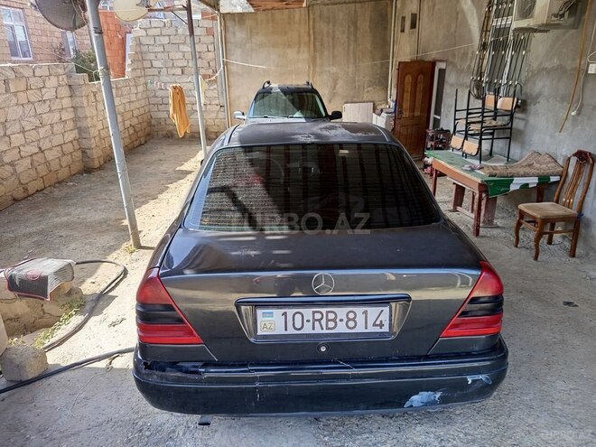 Mercedes C 180-7
