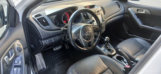 Kia Cerato-10