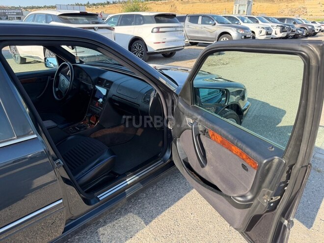 Mercedes C 240-13