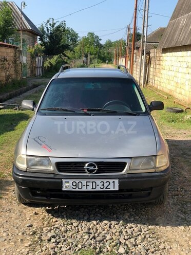 Opel Astra-1
