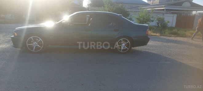 BMW 528-4