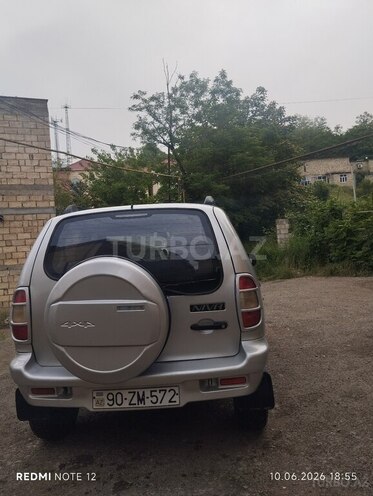 Chevrolet Niva-4
