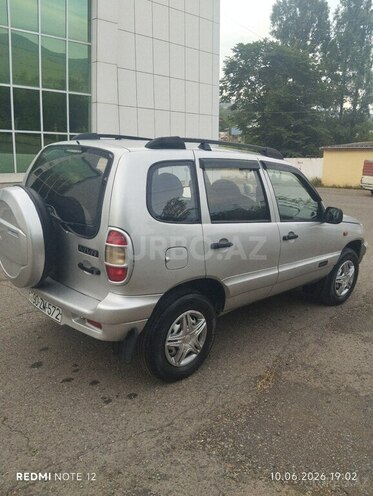 Chevrolet Niva-11