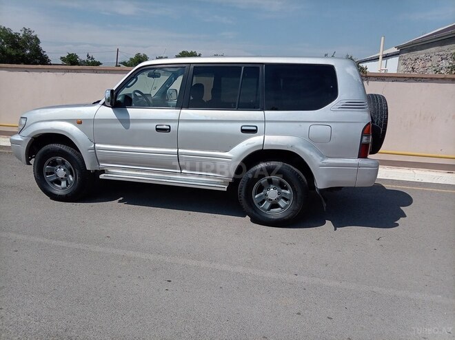 Toyota Land Cruiser Prado-2