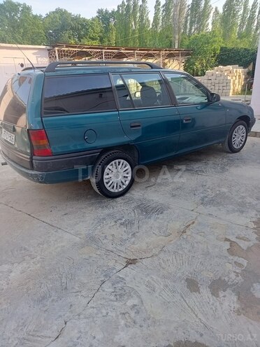 Opel Astra-3