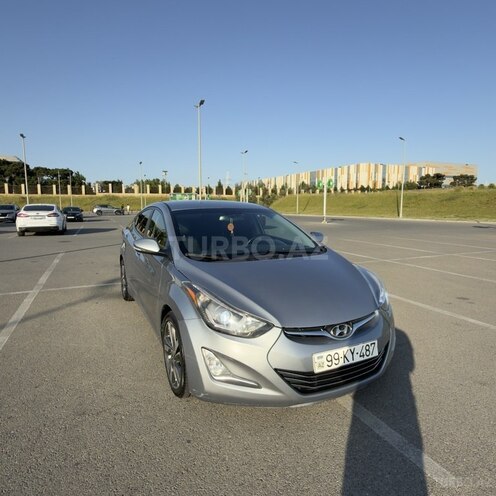 Hyundai Elantra-2