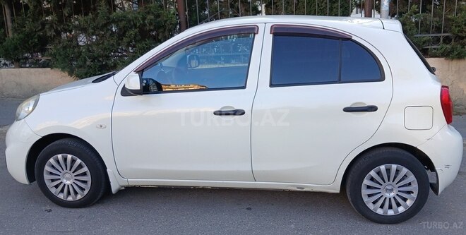 Nissan March-3