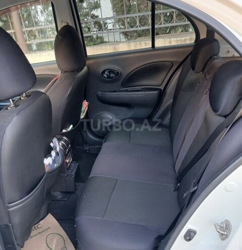 Nissan March-4