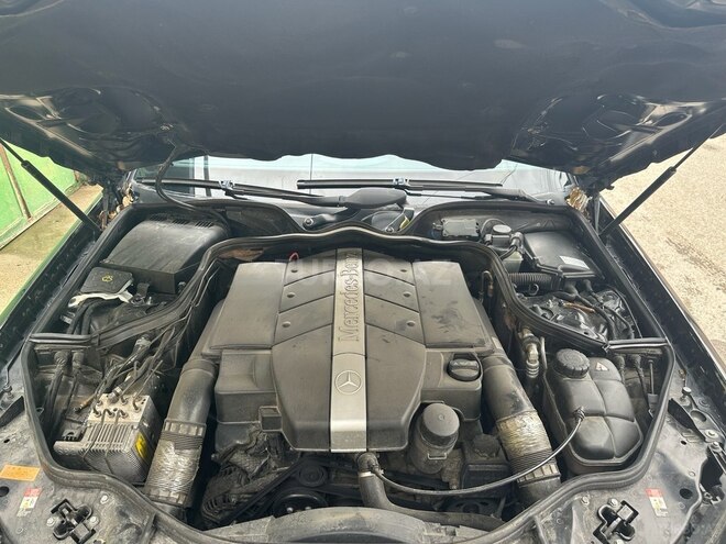 Mercedes E 320-7