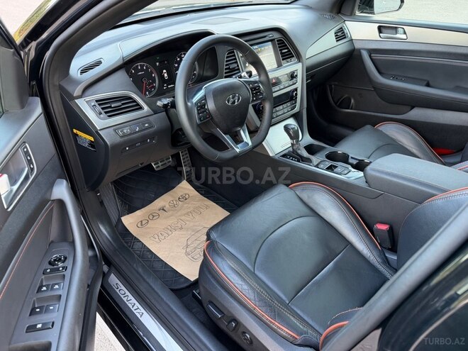 Hyundai Sonata-11