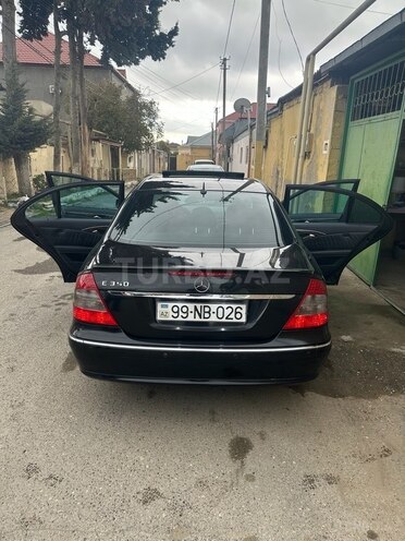 Mercedes E 320-11