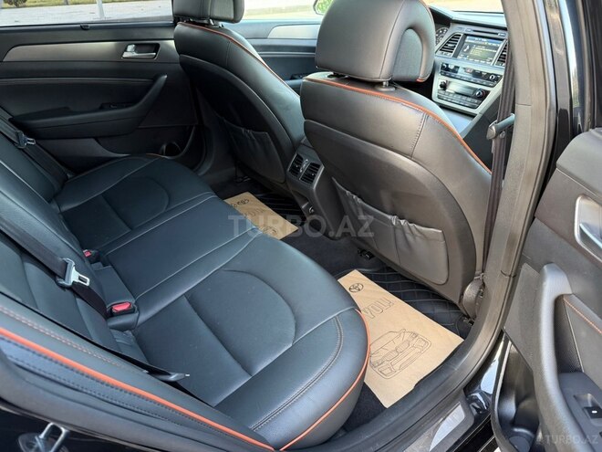 Hyundai Sonata-16