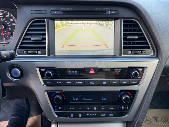 Hyundai Sonata-20